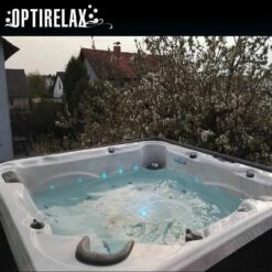 Whirlpool Optirelax Impuls -Baden Verkaufs-Shop Whirlpool auf dem Balkon OPTIRELAX IMPULS 1280x1280